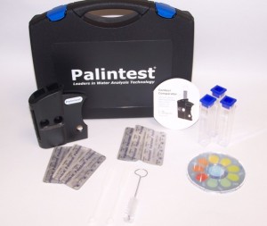 Image of the Contour Comparator CHlorine Test Kit that measures total chlorine from 0 - 250 parts per million.